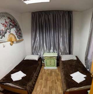 Гостиница Арт-Хаус Иркутск  Стандартный двухместный номер с 2 отдельными кроватями-1